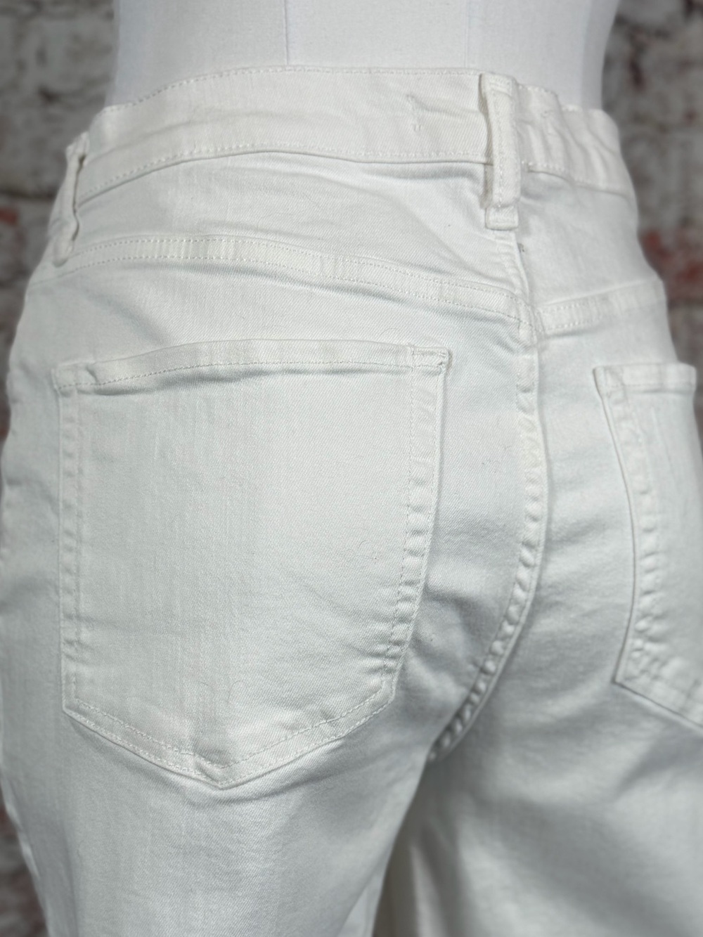 Free People White High-Rise Distressed Straight Jeans Women’s Size 31